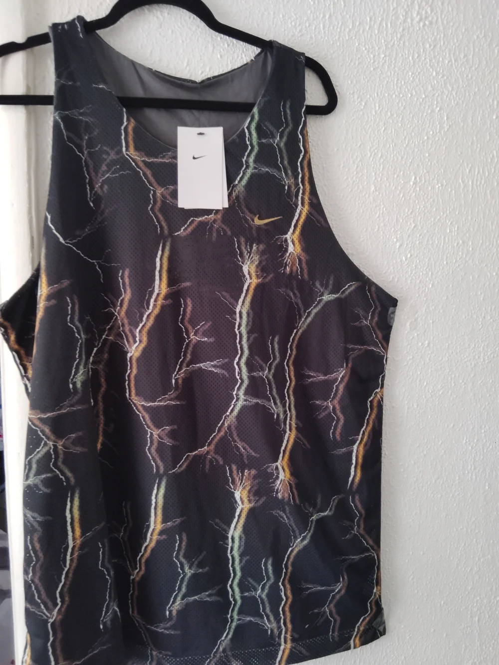 Nike Men’s/Unisex Black Lightning Print Athletic Tank
